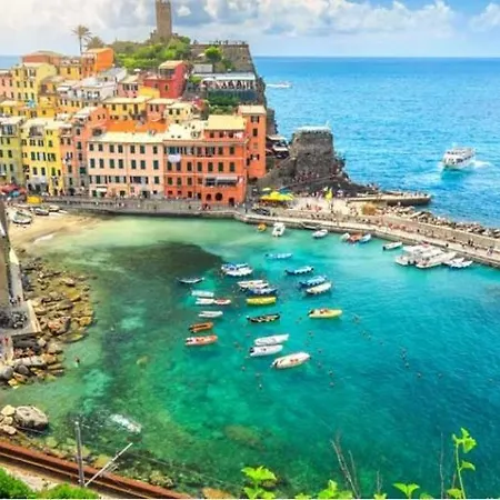Komodo & Cinque Terre * ラ・スペツィア